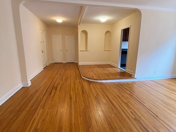 3rd image of 69-39 Yellowstone Blvd #411