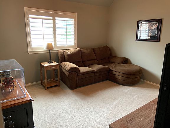 5th image of 45 Tranquil Pond Dr
