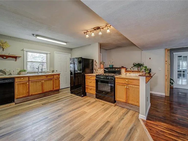 53 Black Rd #B — Photo 10