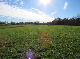 Central Ave, Deer lodge, TN 37726