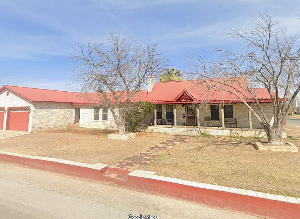 1st image of 802 Frio St