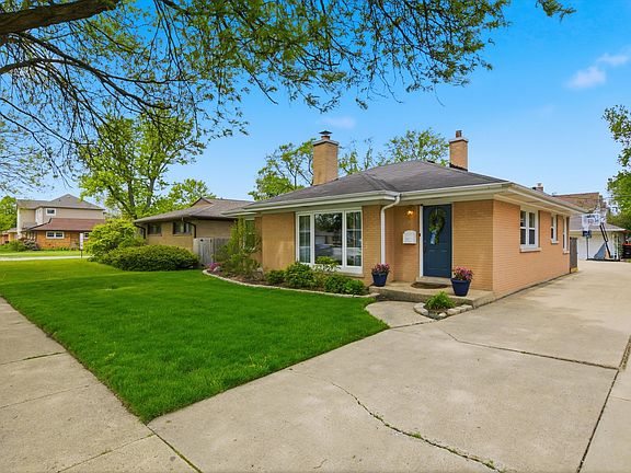 2nd image of 1114 Devon Ave