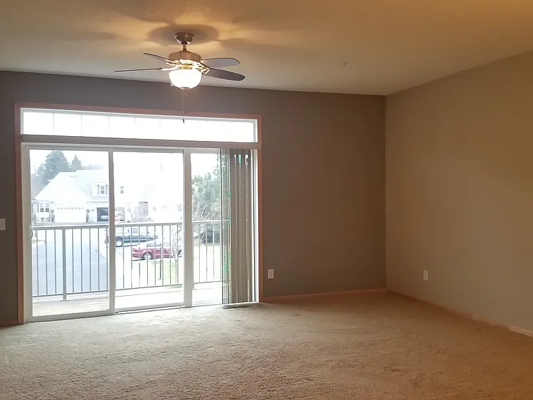 11749 Emery Village Dr N — Photo 10