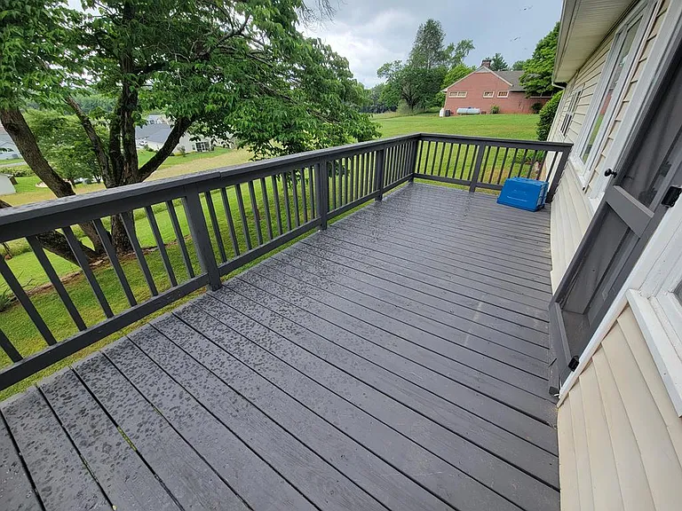 176 Riverside Dr — Photo 12