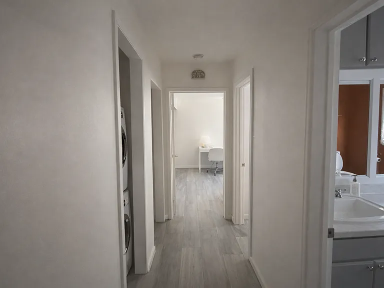 6112 Pembroke Dr — Photo 17