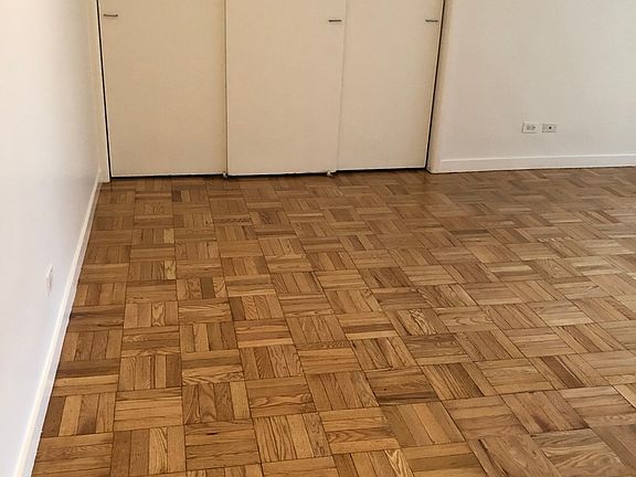 3rd image of 435 E 79th St APT 7E