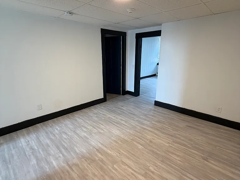 55 Green St #8 — Photo 11