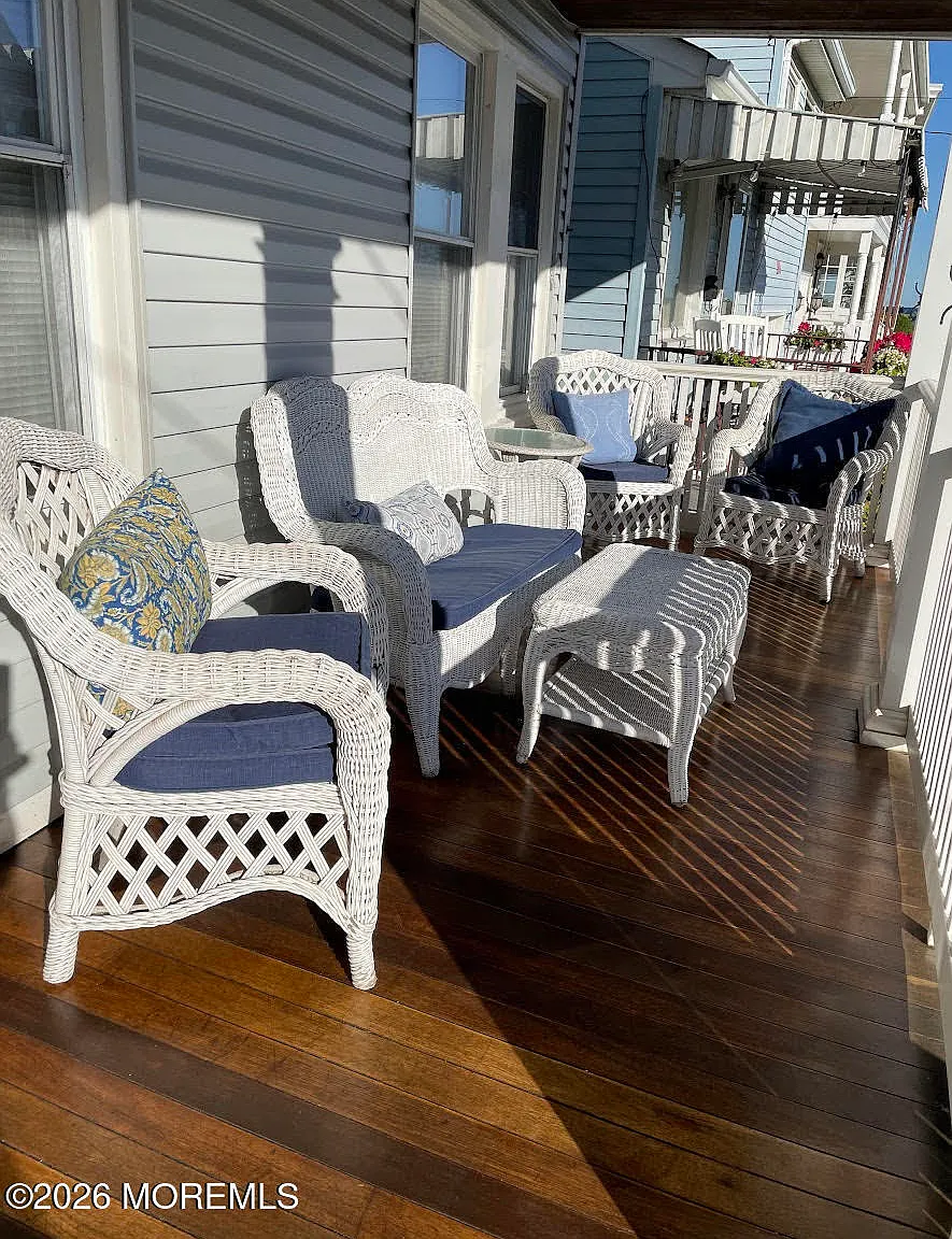 2 bed, 1357 sqft, $2,000 — Photo 2