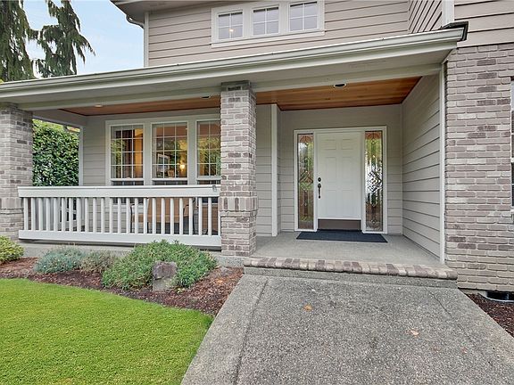 2nd image of 2615 204th Avenue Ct E