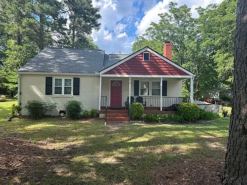 523 Hilltop Dr Photo 1