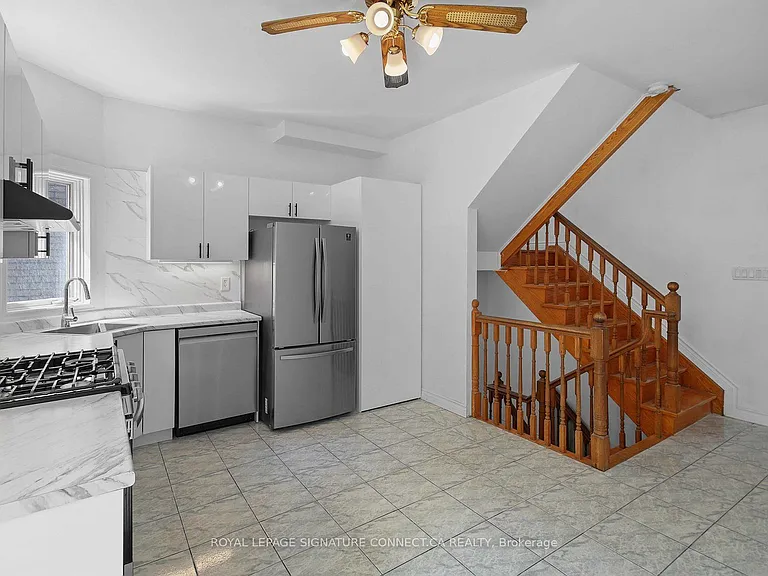 19 Mitchell Ave #MAIN — Photo 2