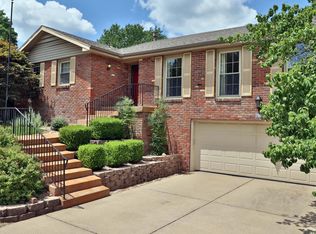 2143 E Rosebrier Pl, Springfield, MO 65804