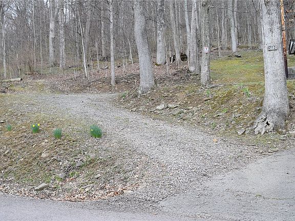 3rd image of LOT 32 Braddocks Run Rd