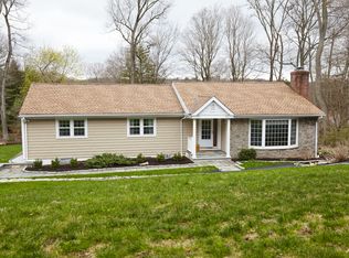 4 Guild Dr, Norwalk, CT 06850