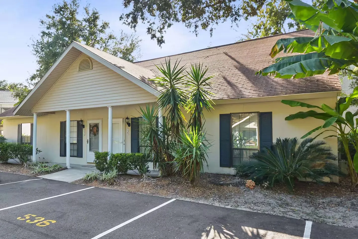 3 bed, 1200 sqft, $2,500 — Photo 1