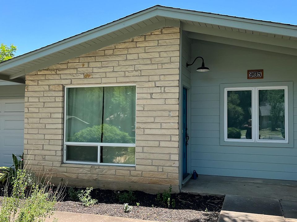 1st image of 905 Emerald Wood Dr