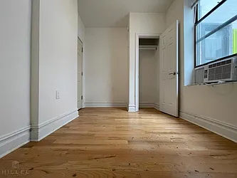 Rented by Hillel Realty Group