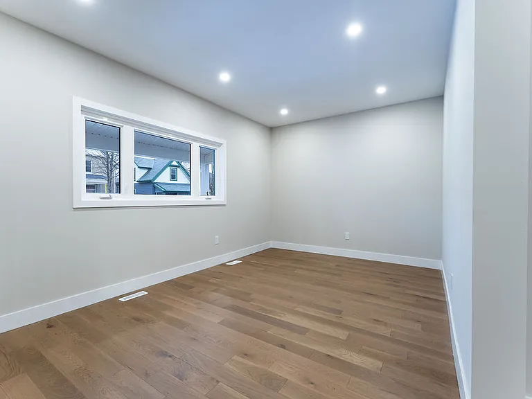 105 Inkerman St — Photo 7