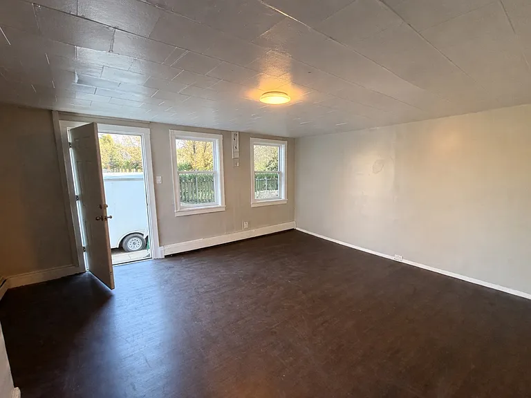 1 Olive St #1 — Photo 8