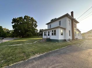 834 Walnut St, Baraboo, WI 53913