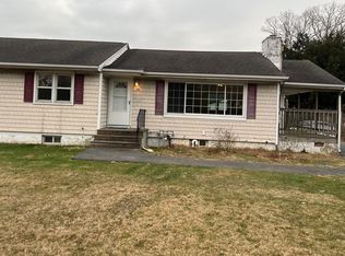 586 Little East Neck Rd, West Babylon, NY 11704
