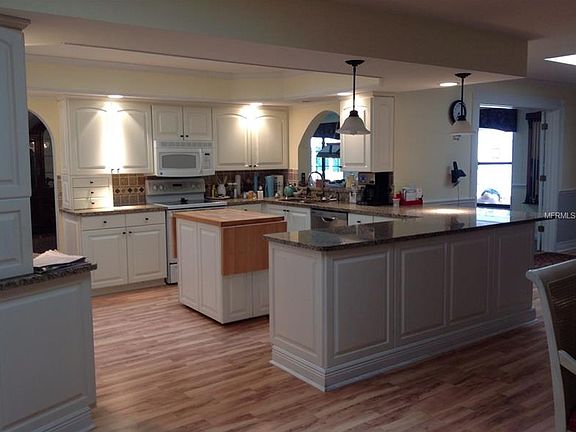 3rd image of 2606 Heatherwood Cir