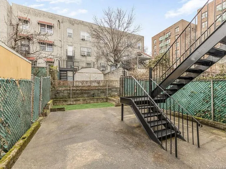 2169 Davidson Ave #B — Photo 12