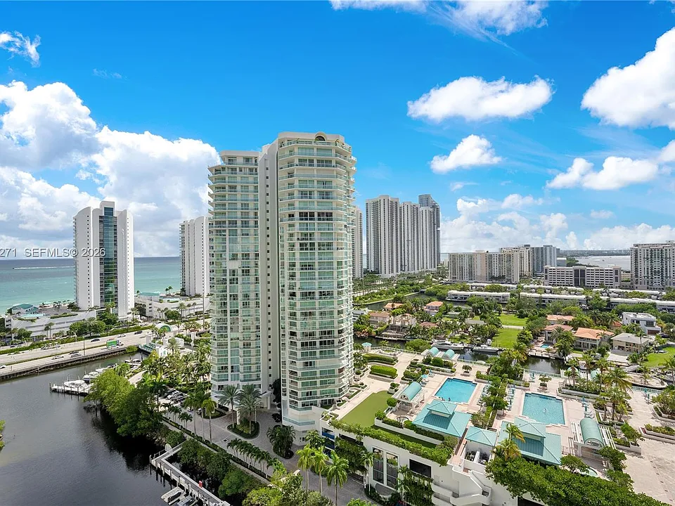 250 Sunny Isles Blvd #3-5