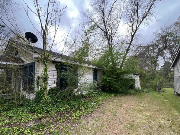 910 Temple St, Bastrop, LA 71220