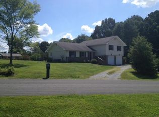 38283 Coles Ct, Hamilton, VA 20158