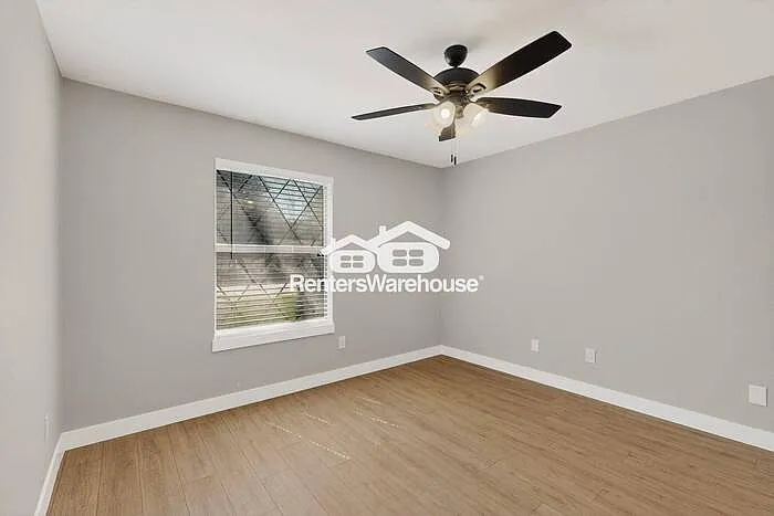 2605 Royal Oaks Dr — Photo 29