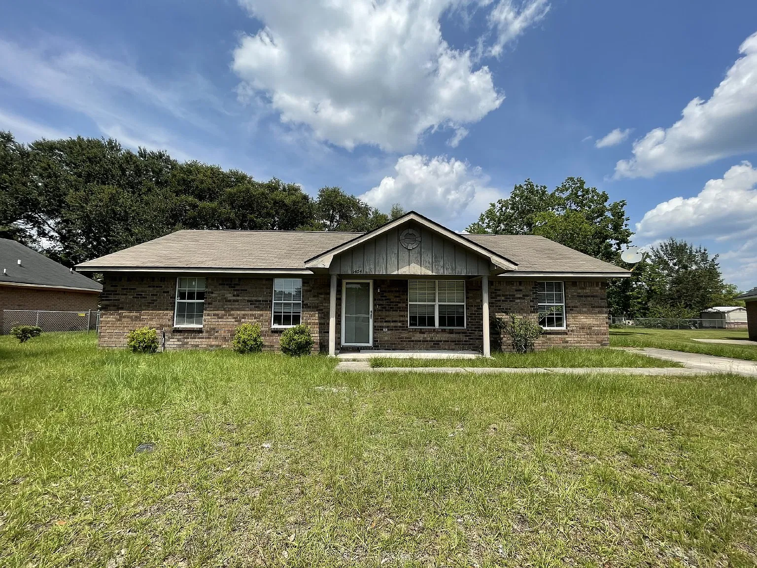 4 bed, 2.0 bath, 1400 sqft, $1,650 — Photo 1