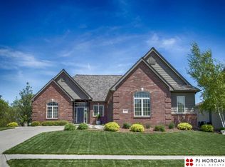 8021 N 123rd St, Omaha, NE 68154