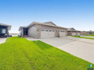 9317 W 32nd St, Sioux Falls, SD 57106