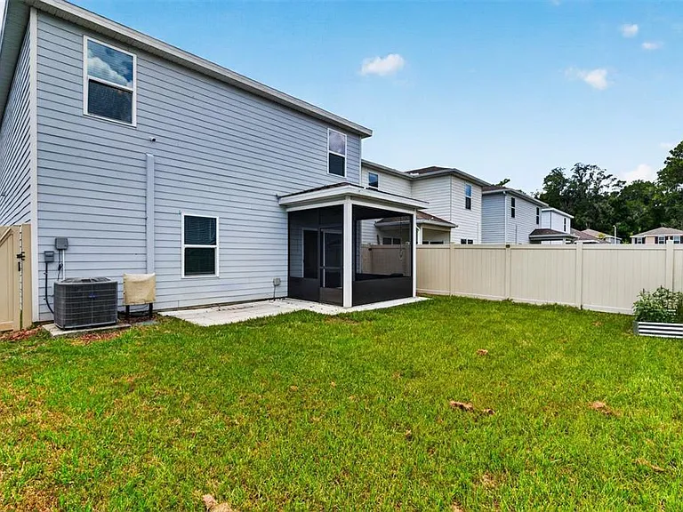 5122 SW 49th Ln — Photo 37