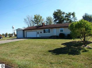 515 W Sectionline Rd, Ashley, MI 48806