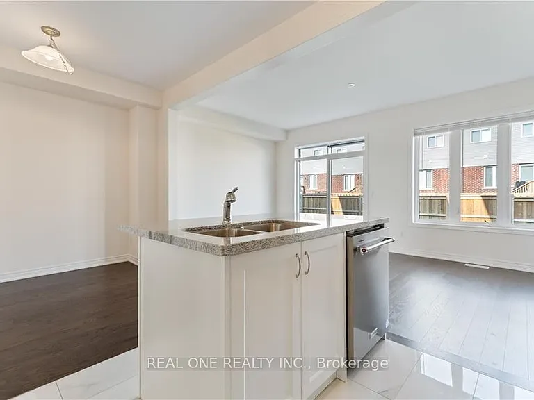 335 Raymond Rd — Photo 6
