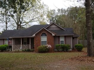 2403 Lochwood Dr, Valdosta, GA 31601