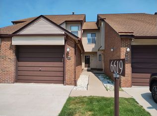 6619 Ridgefield Cir APT 102, West Bloomfield, MI 48322