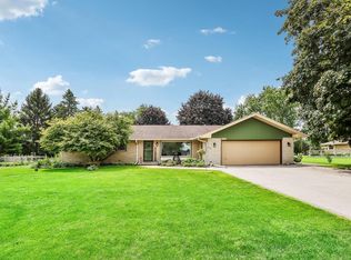 N59W21465 Maclynn Dr, Menomonee Falls, WI 53051