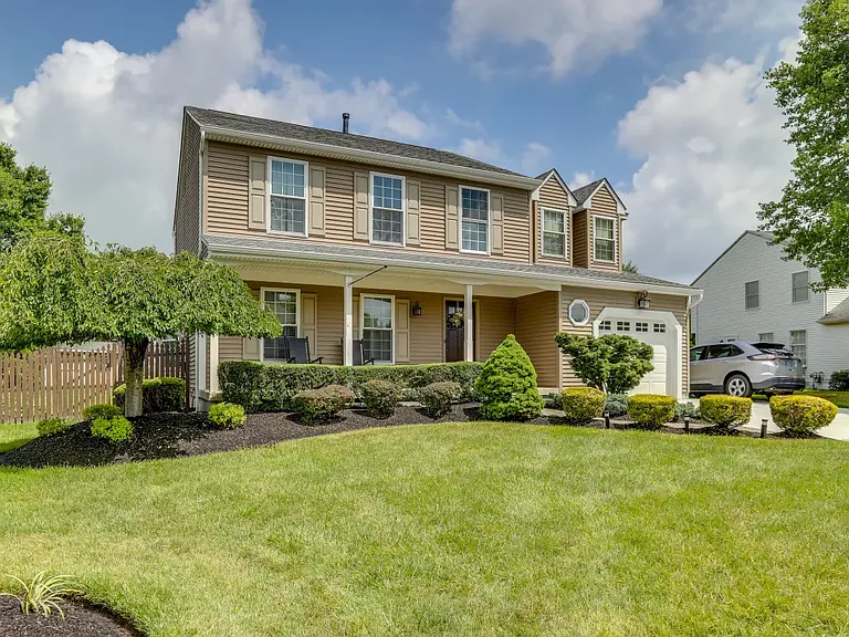 151 Rambling Rd — Photo 40