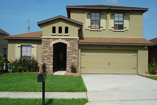 1st image of 607 Woods Landing Dr