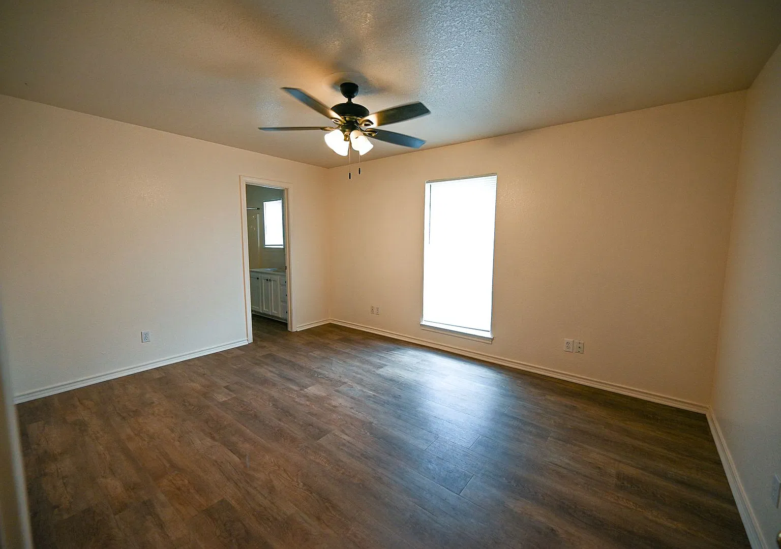 3 bed 2 bath Duplex Decatur TX — Photo 4