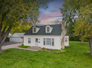 221 40th Ave NE, Columbia Heights, MN 55421