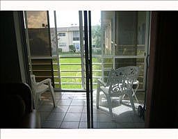 5th image of 213 Oxford Pl