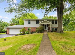 215 Hancock Rd, North Wales, PA 19454