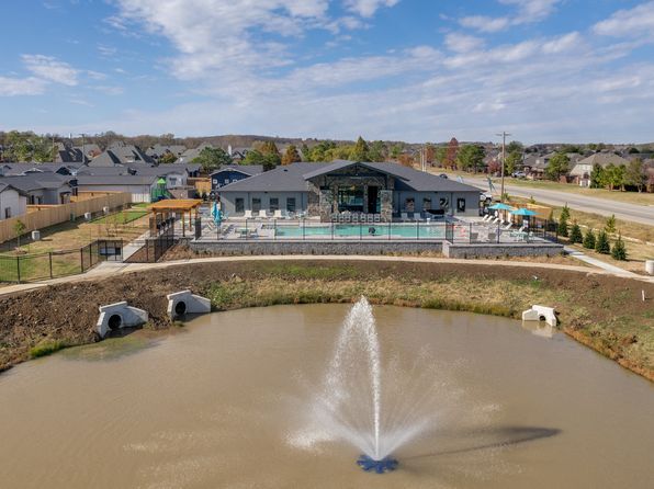 3918 Blue Roan Blvd #8A