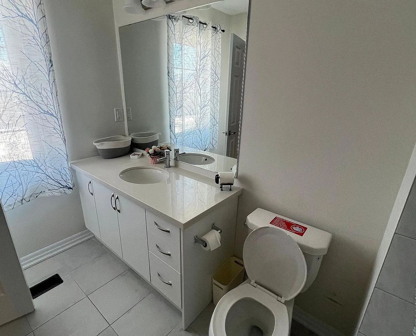 4 bed, $3,600 — Photo 4