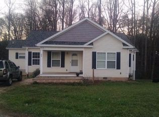 25 Ledford Fields Rd, Franklin, NC 28734