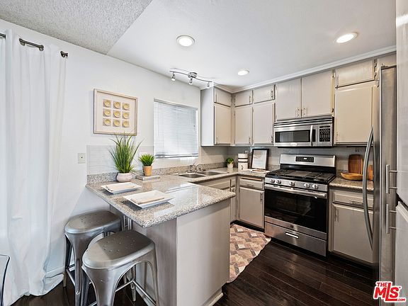 4th image of 12411 Osborne St Unit 80